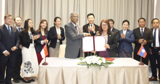 Lao, Singapore Red Cross Societies Deepen Humanitarian Cooperation